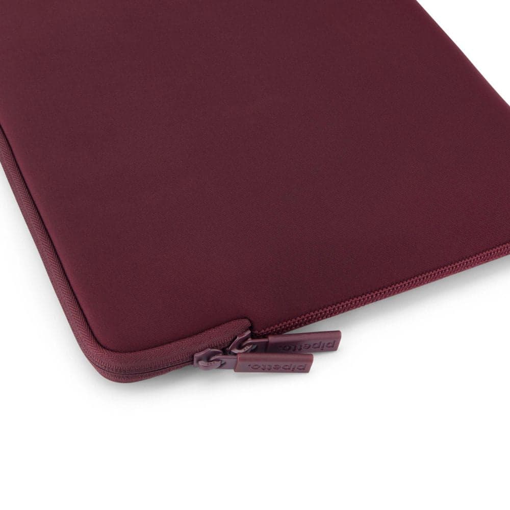 Ochranné pouzdro pro MacBook Neo Pipetto Classic Fit Sleeve - fialové - náhled 5