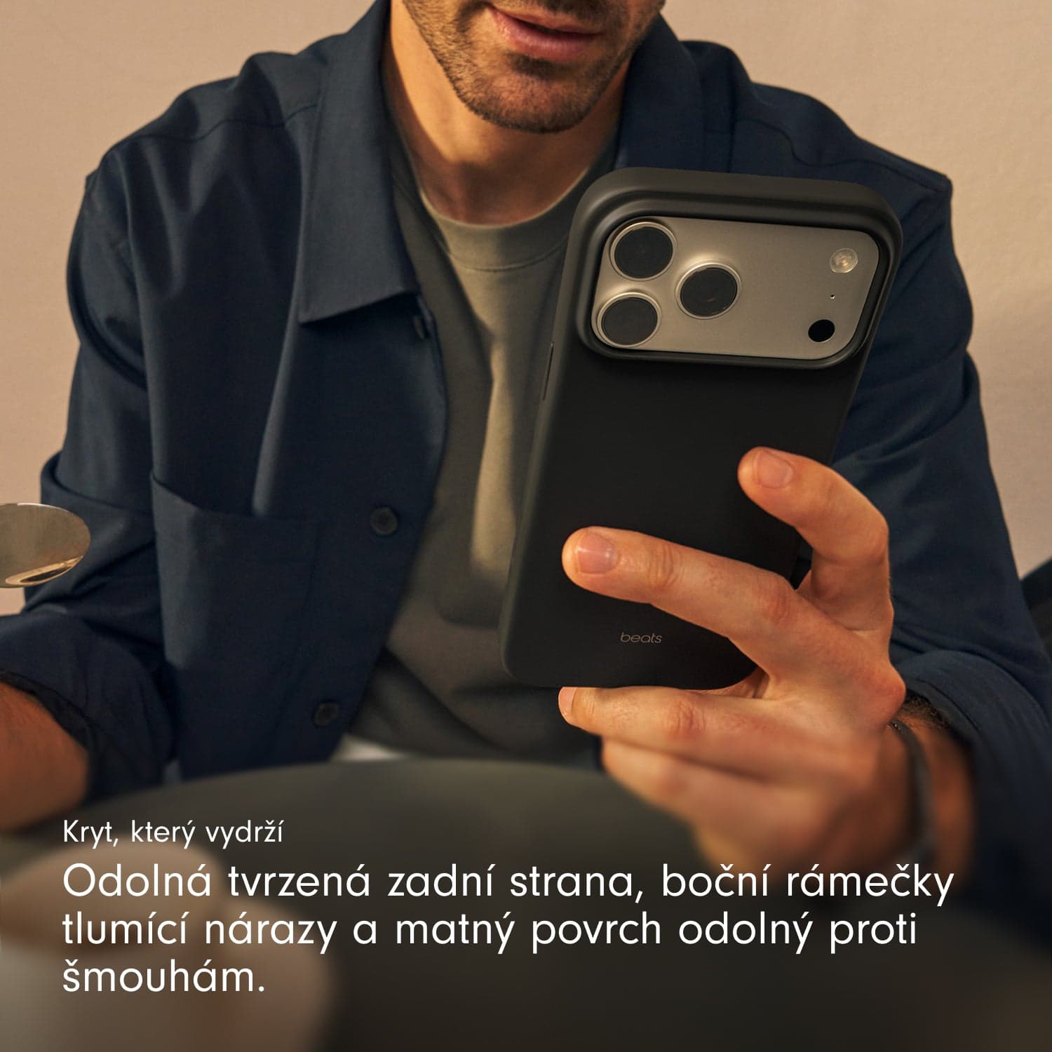 Kryt pro iPhone Air Beats s MagSafe a ovladačem fotoaparátu - granitově šedý - náhled 5
