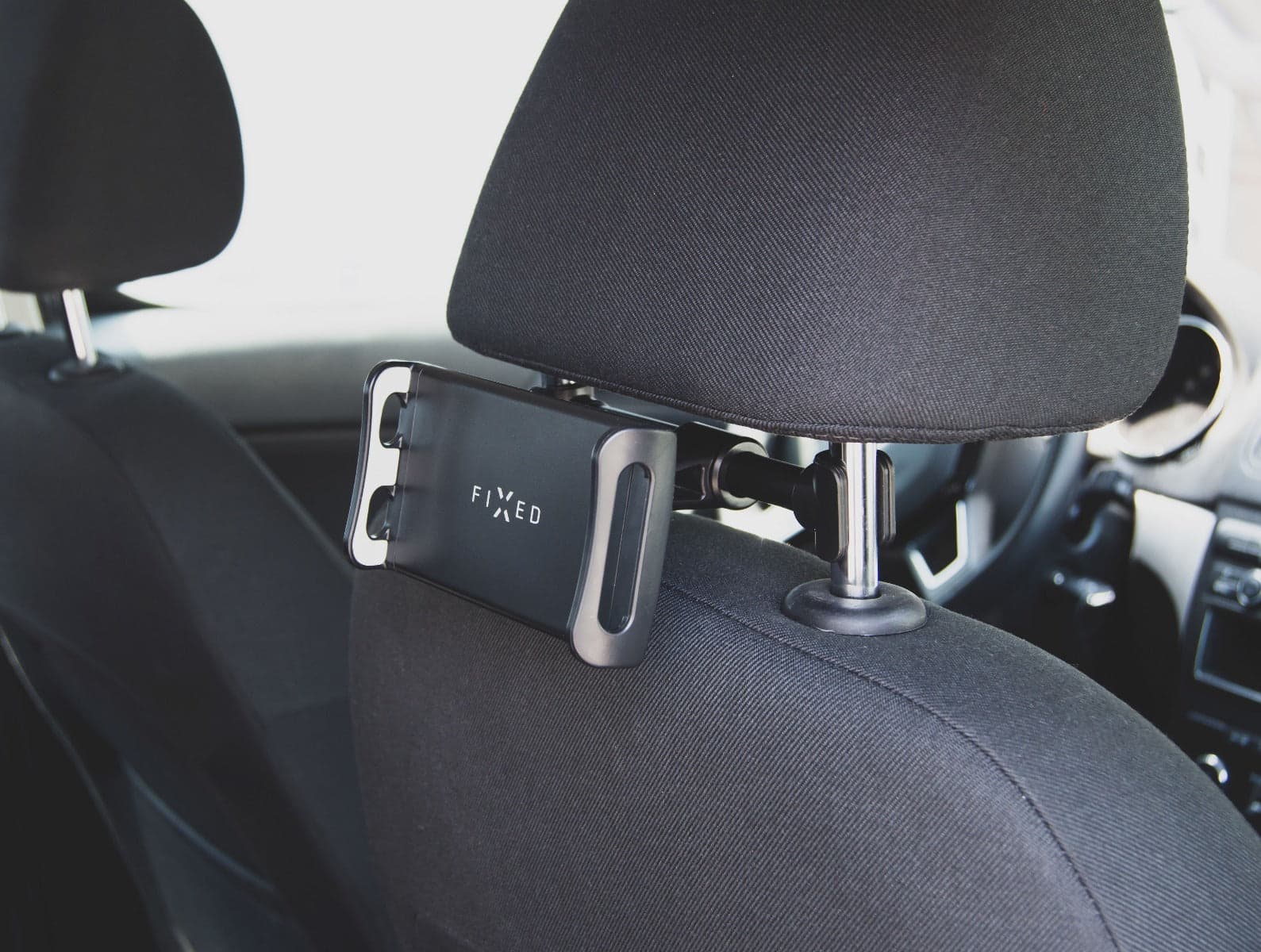 Držák pro tablety FIXED Tab Passenger s uchycením do opěrky hlavy - náhled 4