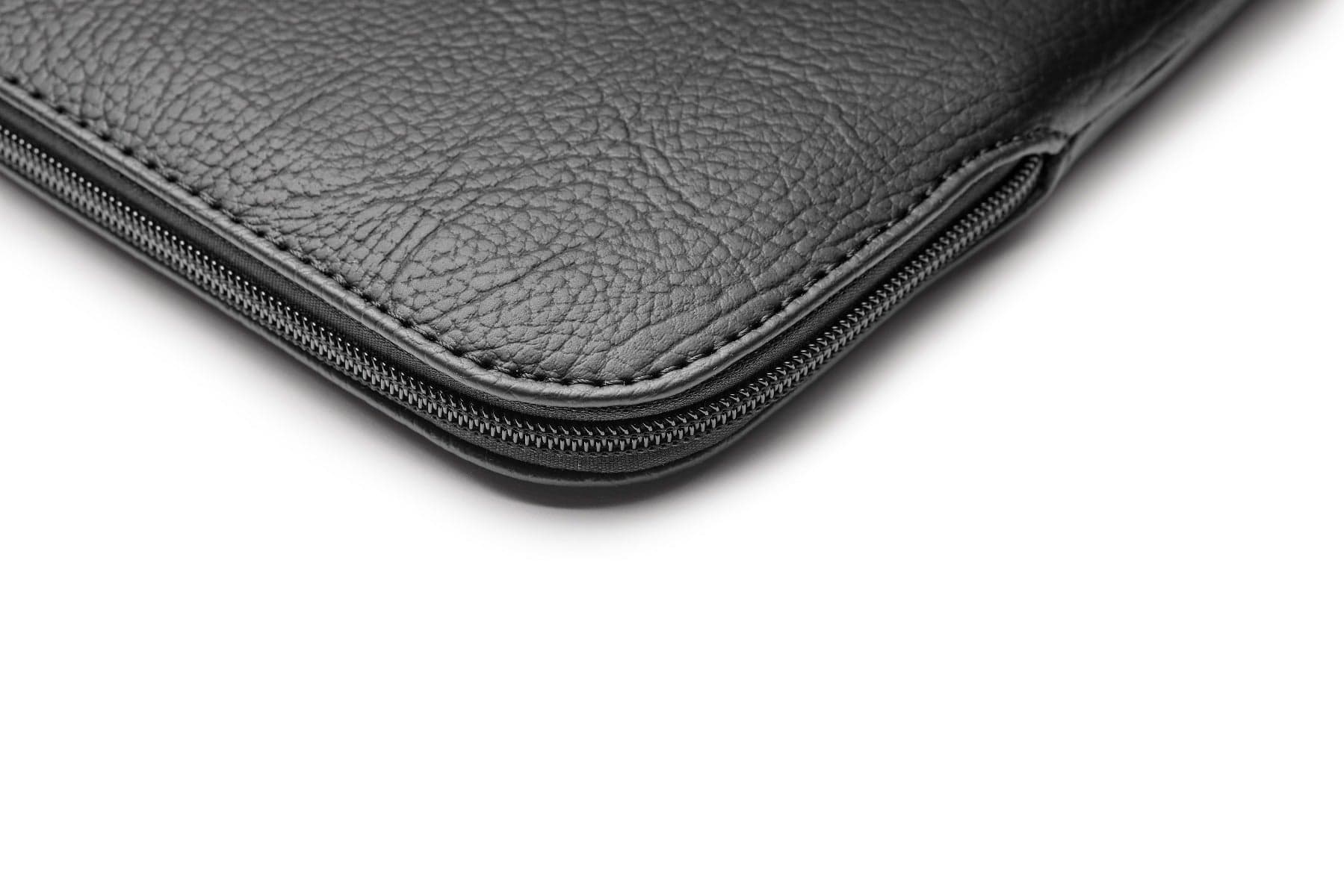 Pouzdro pro MacBook 13" Trunk Apple Peel Sleeve - černé - náhled 4