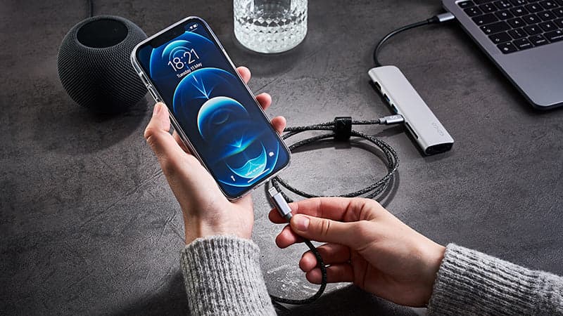 Odolný napájecí kabel USB-C na Lightning 1,2 m - vesmírně šedá - náhled 2