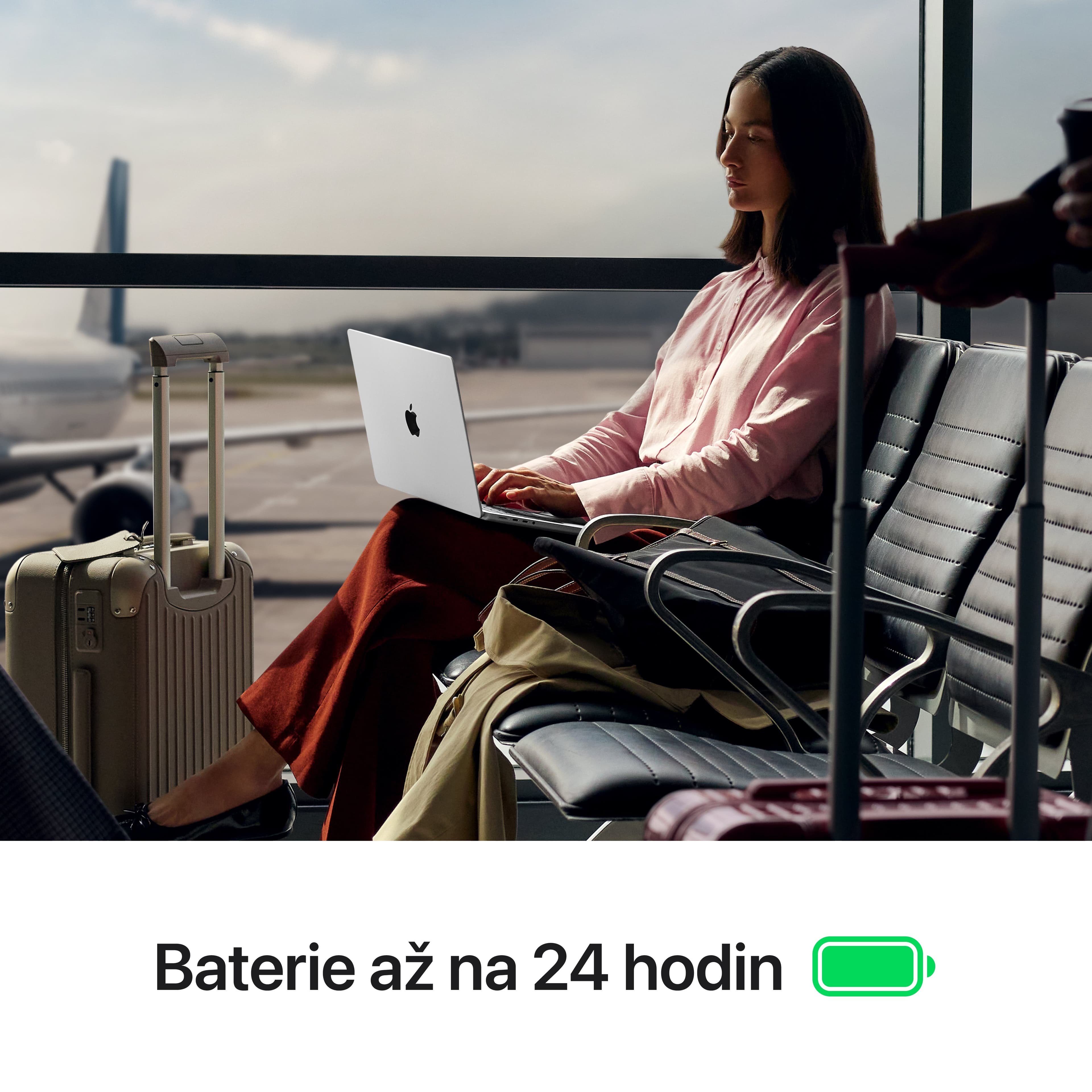 MBP 14", M5 10 CPU, 10 GPU, 16GB, 1TB SSD, INT klávesnice - vesmírně černý - náhled 5
